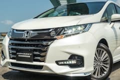 2018 White Honda Odyssey parked in the street