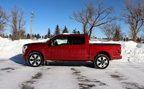 2023 ford f-150 lightning sideview