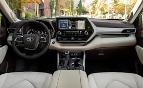 2022 Toyota Highlander front seat and dashboard