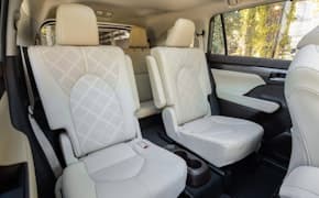 2022 Toyota Highlander back seat interior