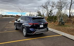 2022 Toyota Highlander back view