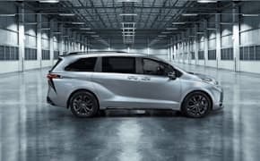 2023 Toyota Sienna side view