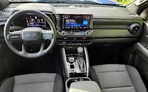 2023 Chevy Colorado dashboard