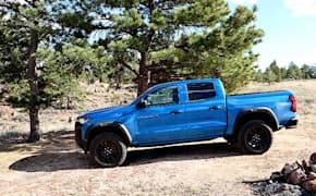 2023 Chevy Colorado side view