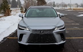 2023 Lexus RX 350h front view