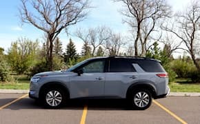 2023 Nissan Pathfinder side view
