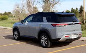 2023 Nissan Pathfinder side and back view