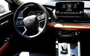 2022 Mitsubishi Outlander front seat and dashboard