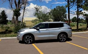 2022 Mitsubishi Outlander side view by Aaron Turpen