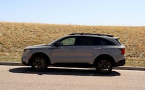 2023 Kia Sorento side view