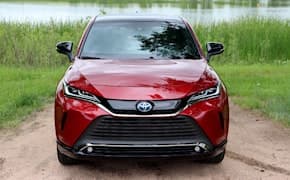 2023 Toyota Venza front view