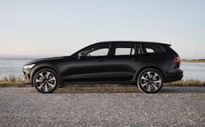 2024 Volvo V60 Cross Country side view