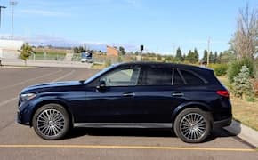 2024 Mercedes-Benz GLC300 side view