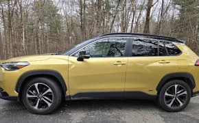 2024 Toyota Corolla Cross side view