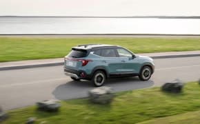 2024 Kia Seltos side and back view