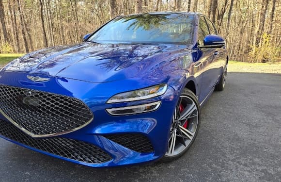 2024 Genesis G70 front view