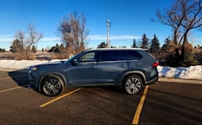 2024 Toyota Grand Highlander side view