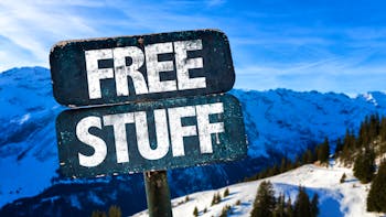 Free stuff written in plank woods