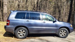 Toyota Highlander side 2023 march with falkens tire