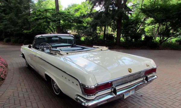 Mary's 1964 Dodge 880